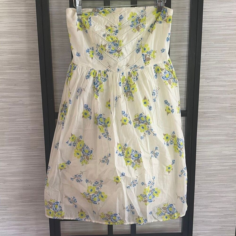 Old Navy adorable, 100% cotton floral strapless, dress cream, blue size 4